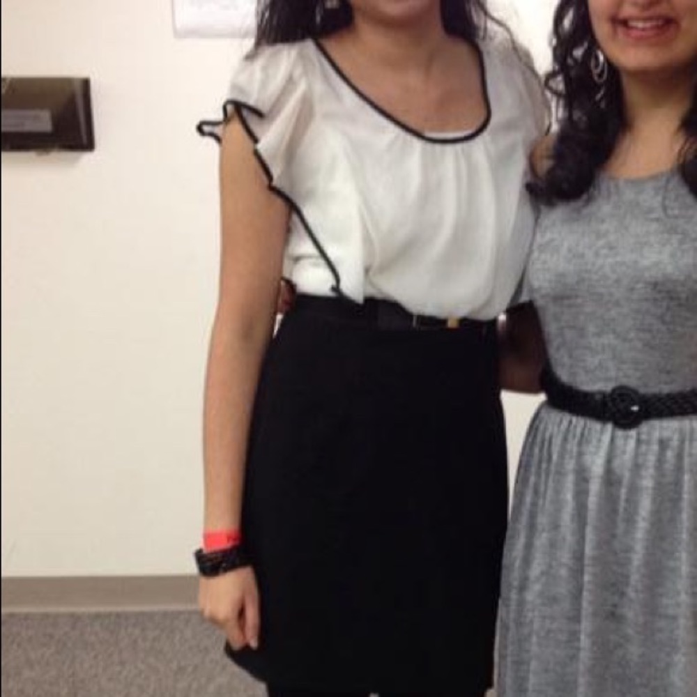 BCX White and Black Dress - Picture 3 of 3